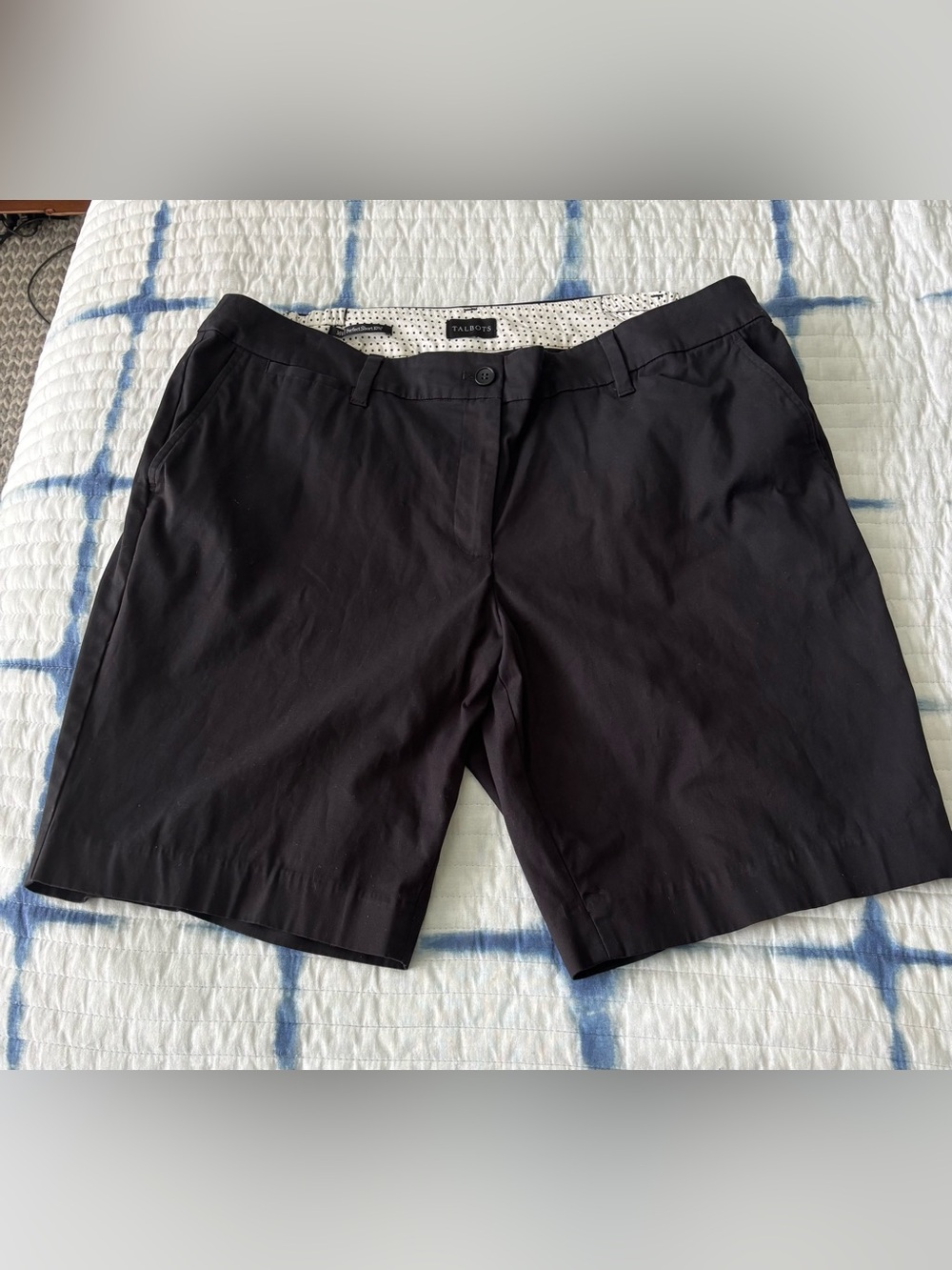 Talbots Black Perfect Shorts 10 1/2 “ Zip Fly Front with Button Closure Size 16W